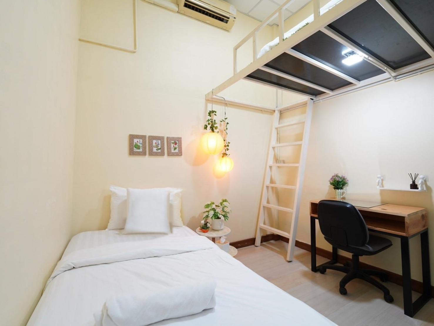 Hostel Ez Sleep @ Ratchada 19 Bangkok Exteriér fotografie