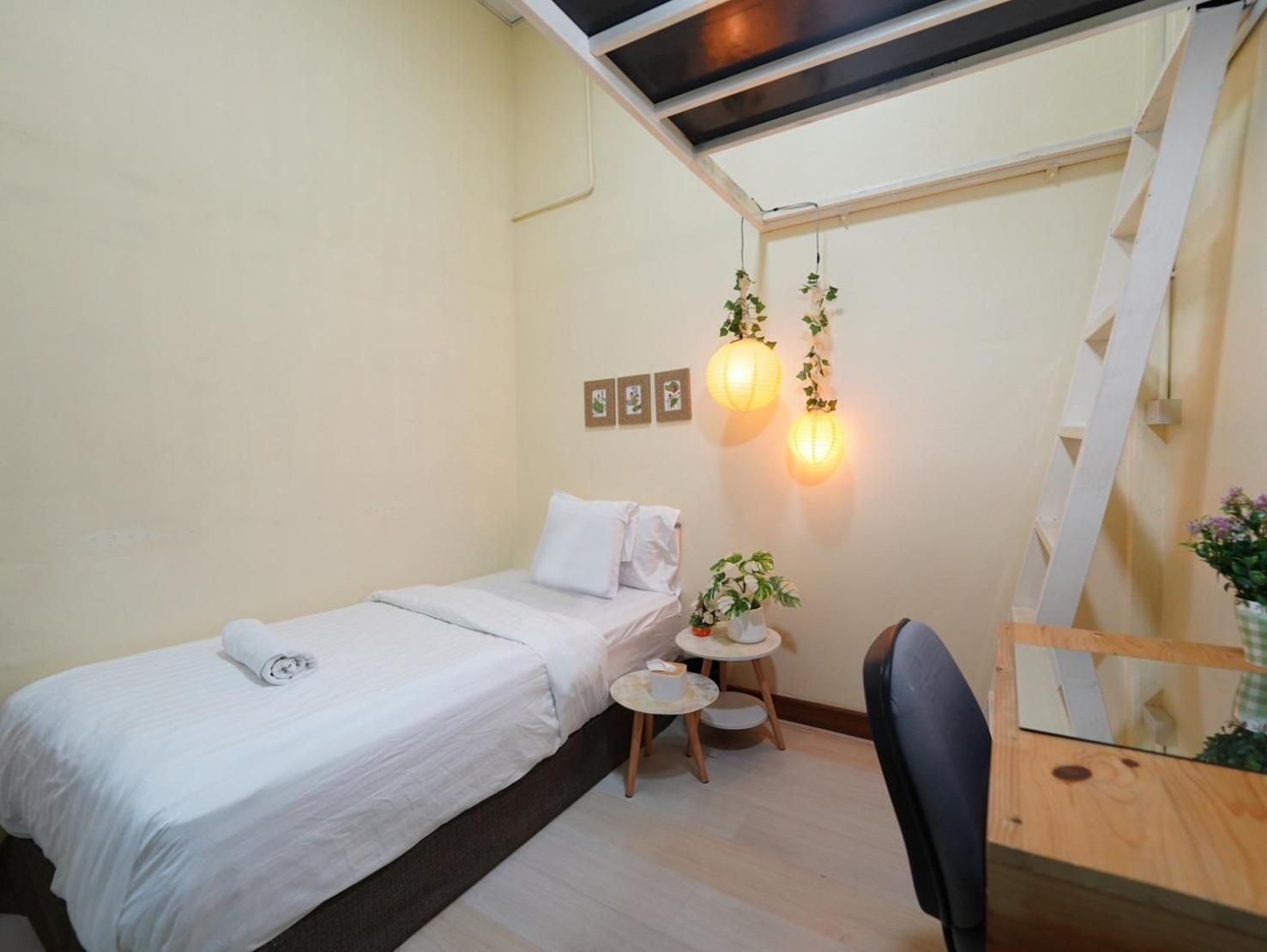 Hostel Ez Sleep @ Ratchada 19 Bangkok Exteriér fotografie