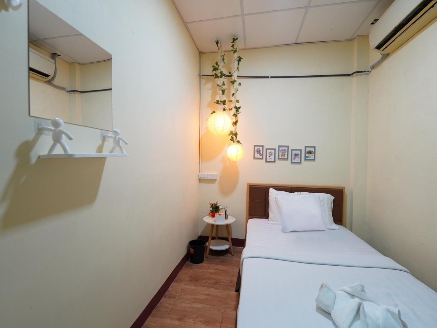 Hostel Ez Sleep @ Ratchada 19 Bangkok Exteriér fotografie