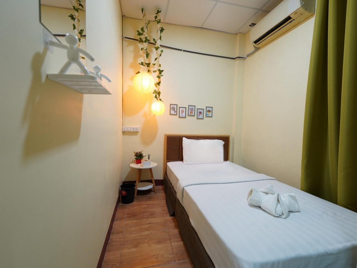 Hostel Ez Sleep @ Ratchada 19 Bangkok Exteriér fotografie