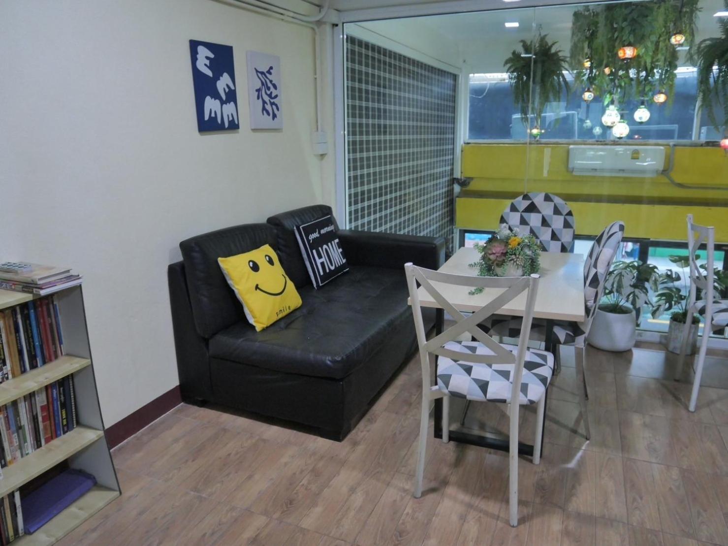 Hostel Ez Sleep @ Ratchada 19 Bangkok Exteriér fotografie