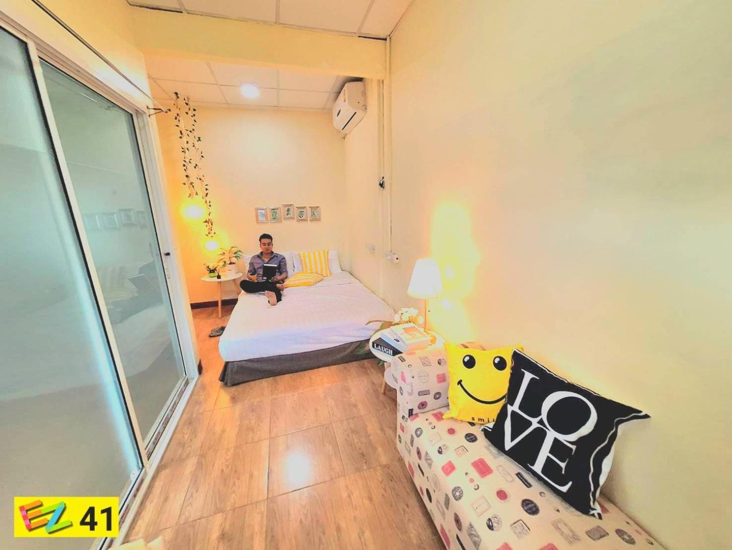 Hostel Ez Sleep @ Ratchada 19 Bangkok Exteriér fotografie